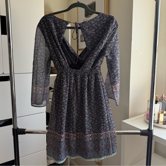 Summer Blue Patterned Dress with Long Sleeves - Picture 4 of 5